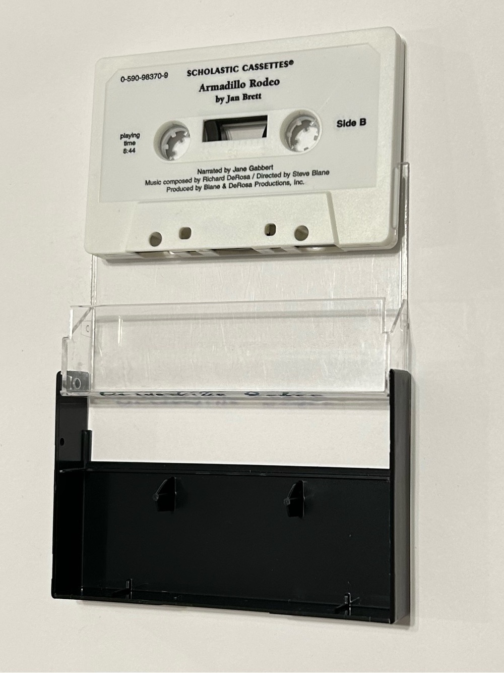 Scholastic Cassettes Armadillo Rodeo - Picture 5 of 5